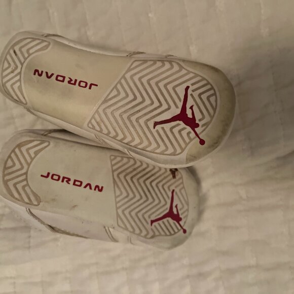 Babies size 3 Michael Jordon White Leather Sneakers - Picture 3 of 3